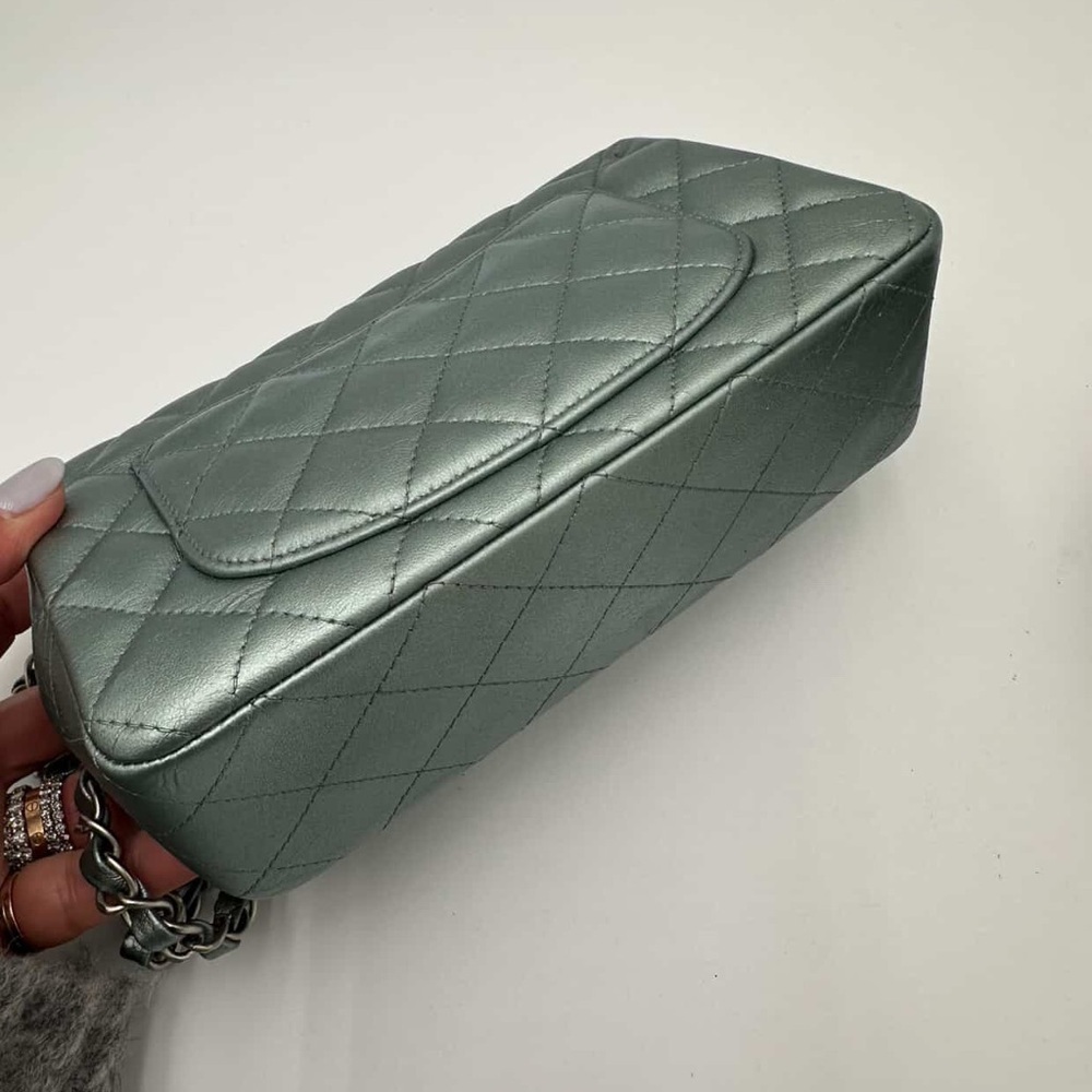 Chanel Classic Flap Pale Green - RARE COLOR - Picture 7 of 9